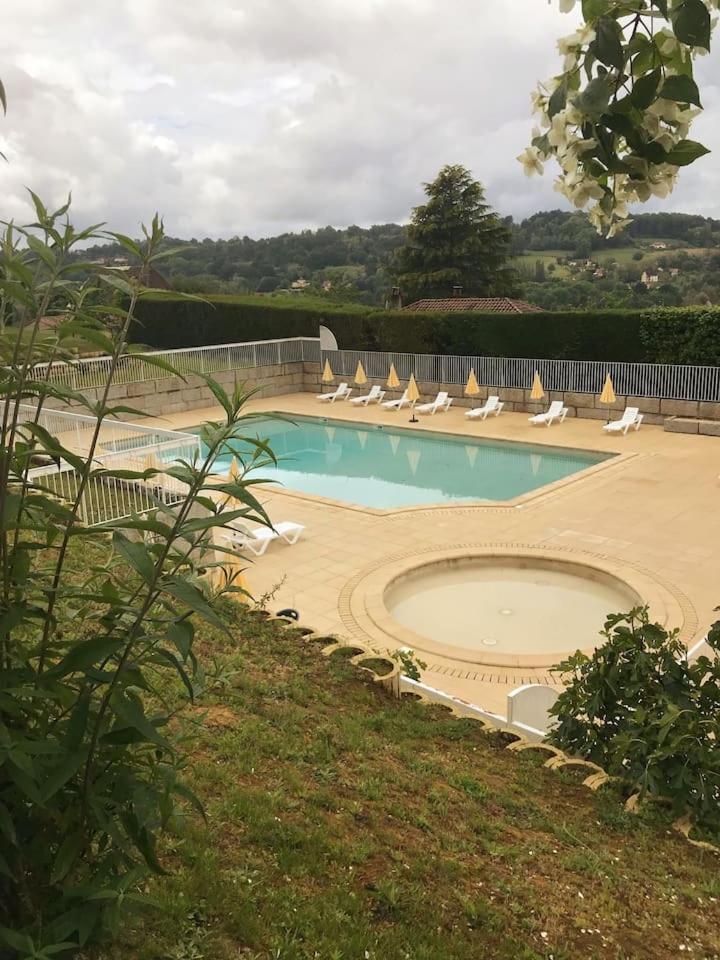 Le N4 Des Hauts De Sarlat, Clim Piscine Parking Eksteriør bilde