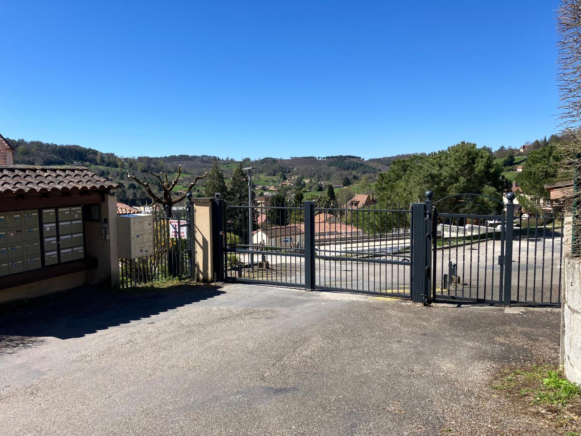 Le N4 Des Hauts De Sarlat, Clim Piscine Parking Eksteriør bilde