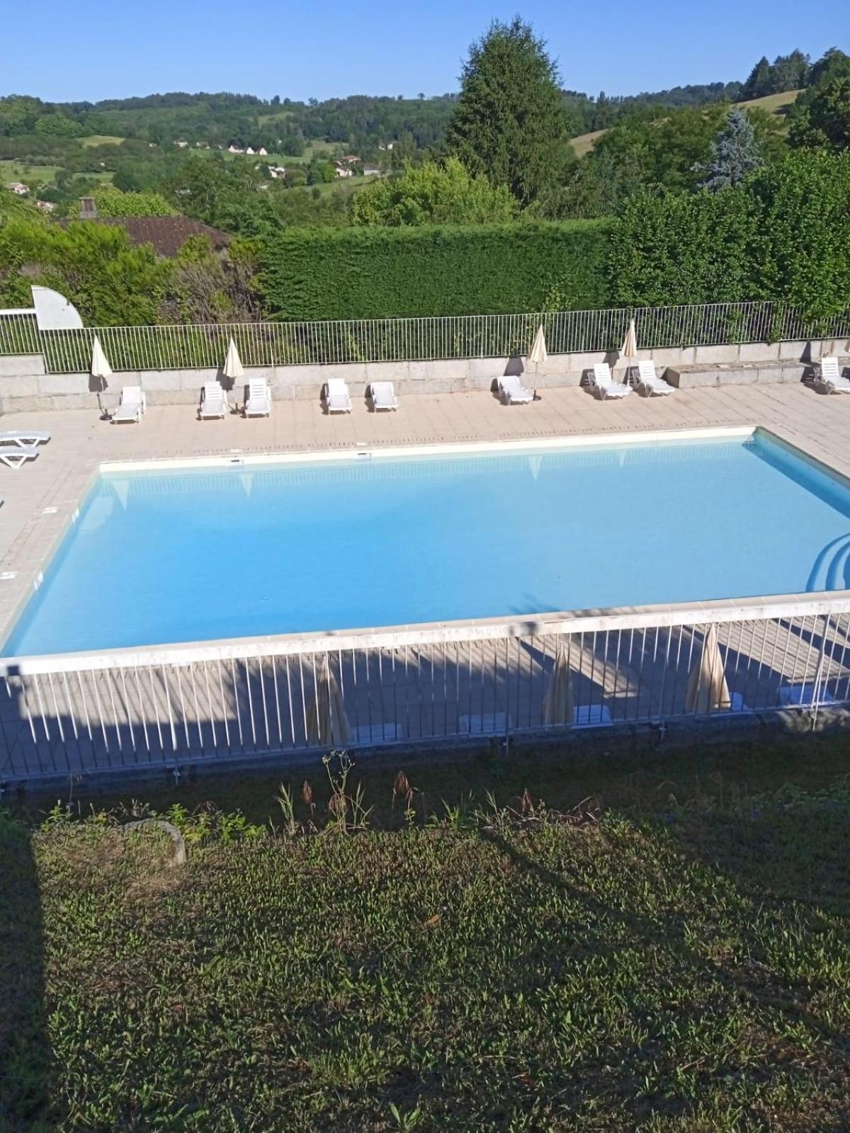 Le N4 Des Hauts De Sarlat, Clim Piscine Parking Eksteriør bilde